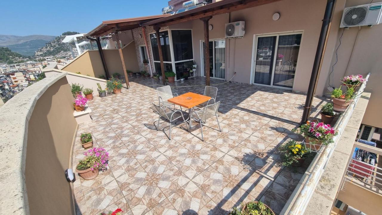 Luis Penthouse