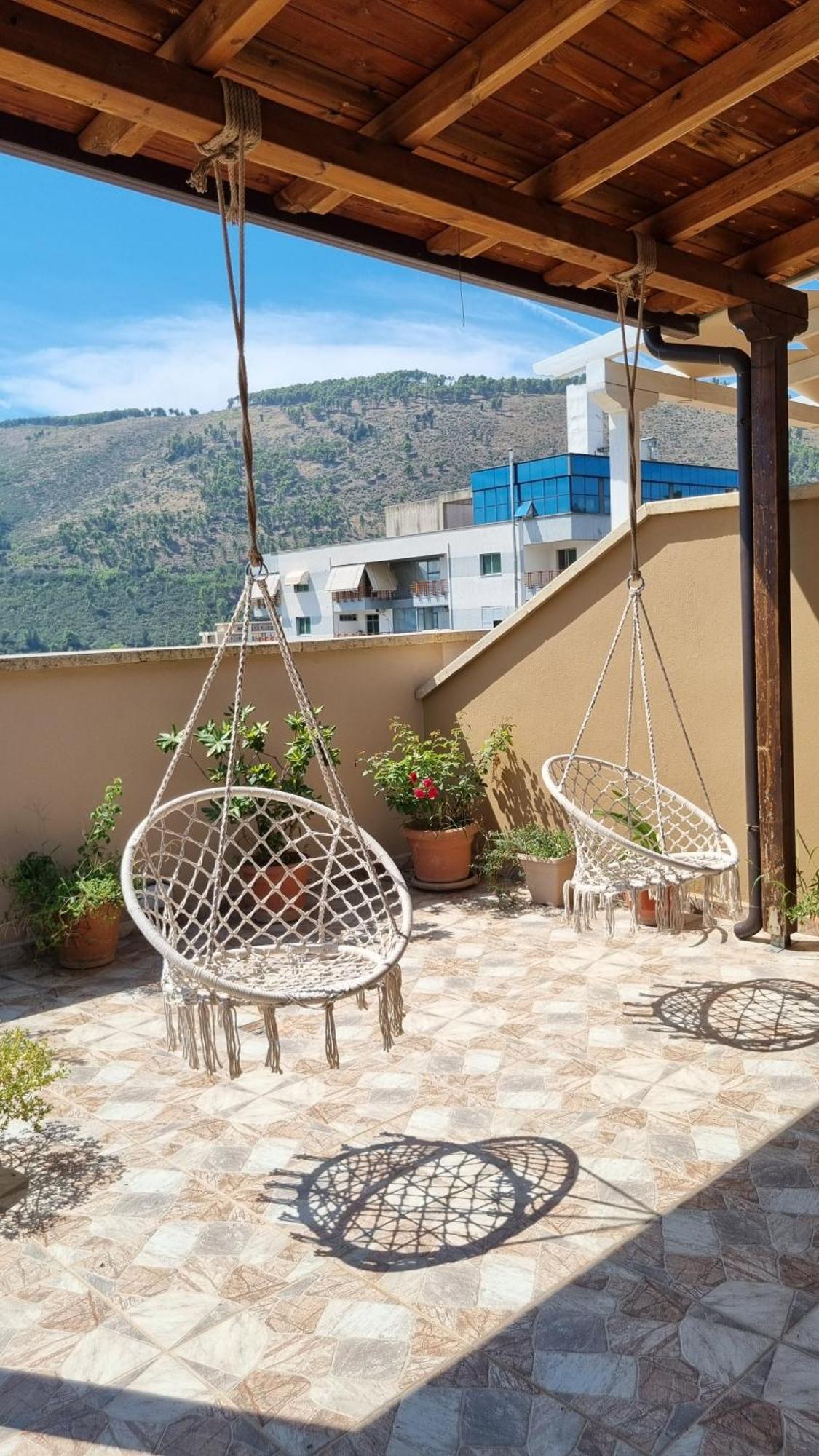 Luis Penthouse Appartement Berat